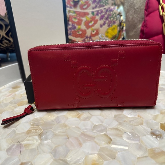 AUTHENTIC Gucci Apollo Embossed GG calfskin leather wallet! - Picture 4 of 10